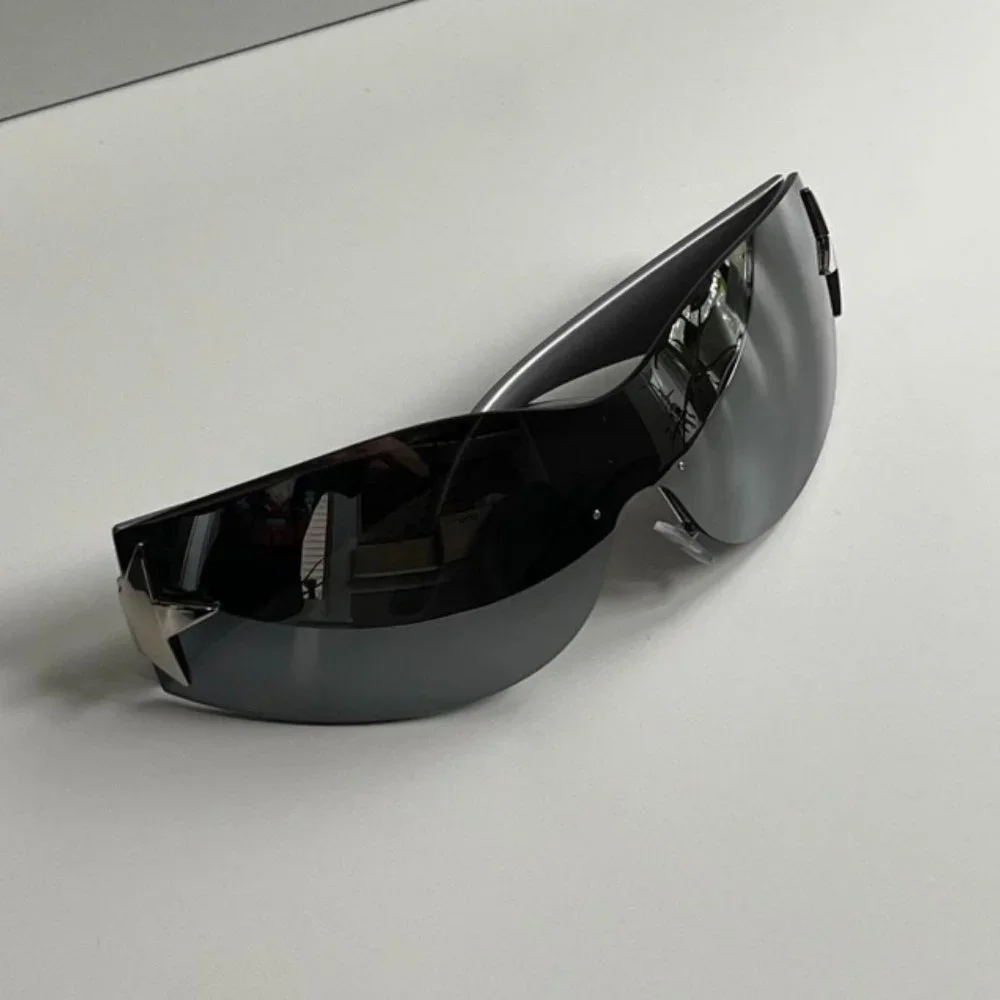 Y2K 2000s vintage style silver gray frameless star women's sunglasses